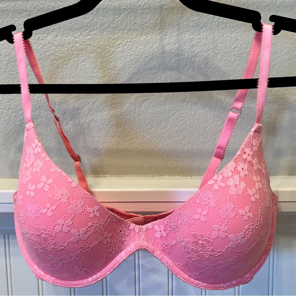 Pink (Victoria’s Secret) Lace Women's Bra 36D
